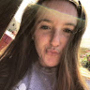 Meet your Posher, Katelyn